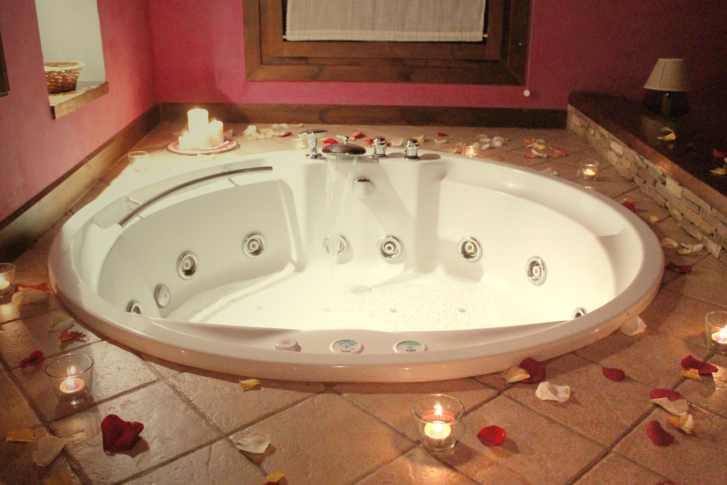 Carretería habitación decorada con servicio Suite Plus